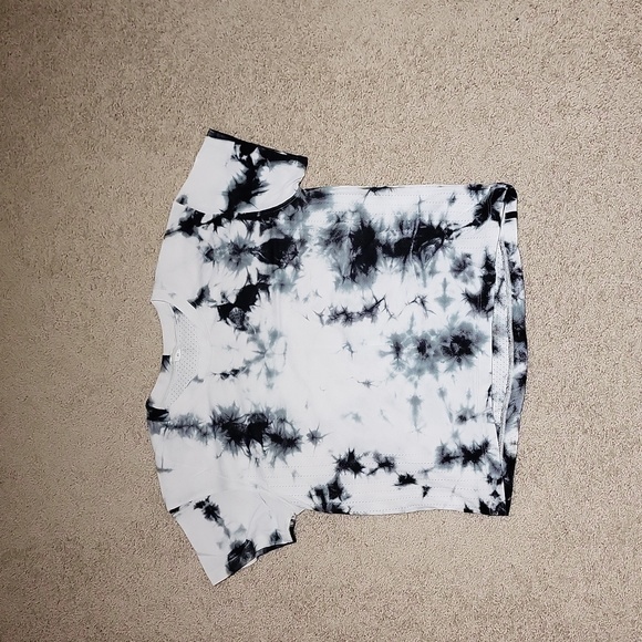 lululemon Train to Be Short Sleeve *Shibori size XS EUC - Picture 1 of 5